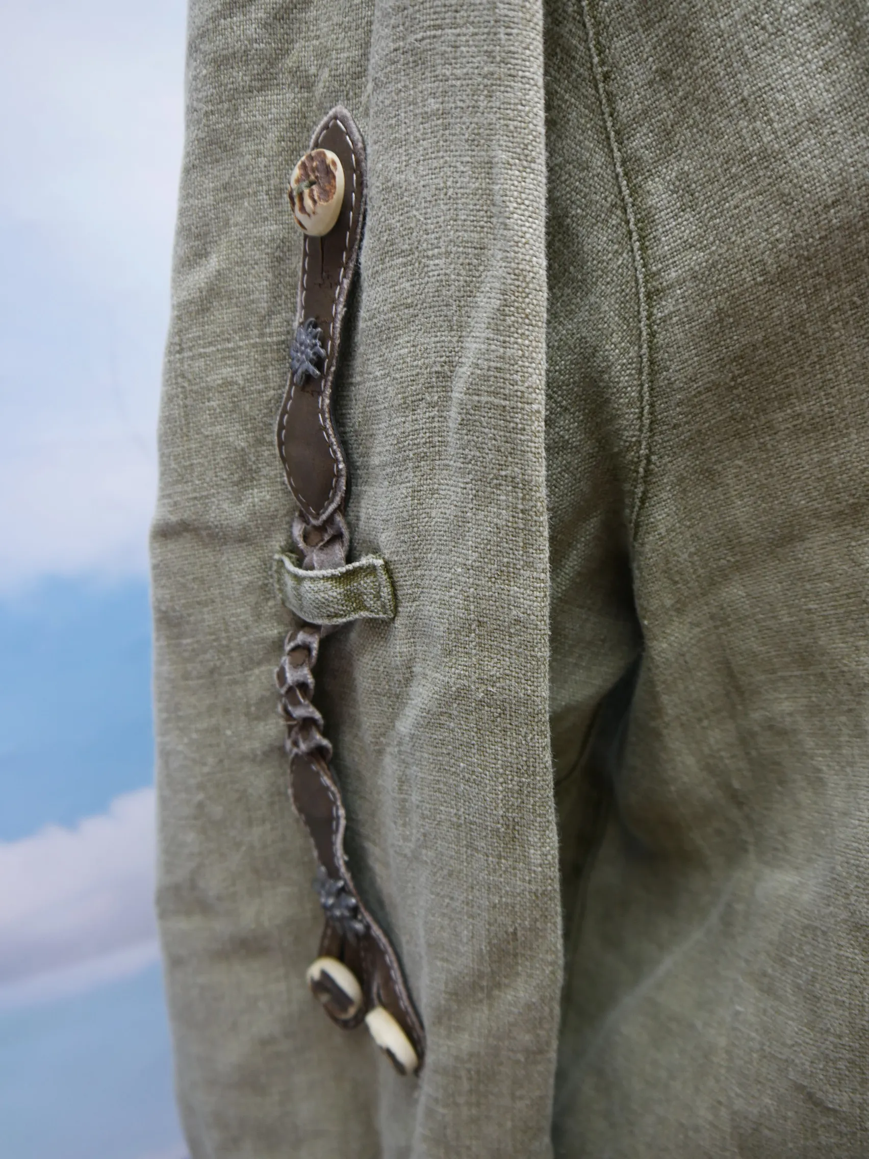 Gr.46 Trachtenbluse Bluse Imperial grün Leinen Hirschhornknöpfe TB2697